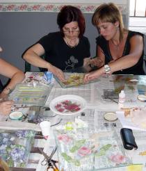 Haciendo un bonito plato decorado