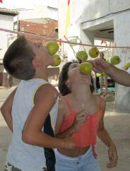 Juegos infantiles en la plaza  Vieja