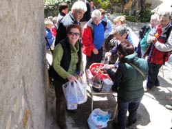 Una sangría para refrescar a los excursionistas