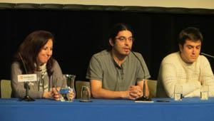 Javier y Asier presentando sus trabajos.