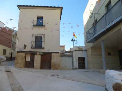 obras en la plaza Vieja de Blesa