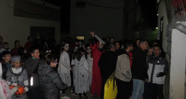 Animada fiesta de halloween en Blesa, Aragón