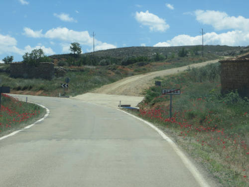 camino entre Blesa y Huesa
