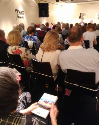 Presentación del libro en Zaragoza por parte del autor.