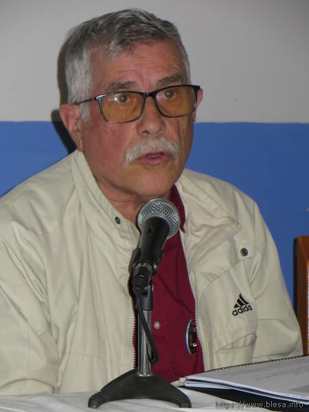 Huesa del Común(Teruel) el 2 de septiembre de 2023. Conferencia, nueva cultura del agua. Pedro Arrojo. Mariano Mérida. Asociación Río Aguasvivas limpio. Contaminación Nitratos.