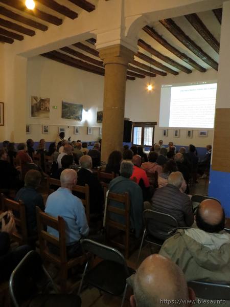 Huesa del Común(Teruel) el 2 de septiembre de 2023. Conferencia, nueva cultura del agua. Pedro Arrojo. Mariano Mérida. Asociación Río Aguasvivas limpio. Contaminación Nitratos.