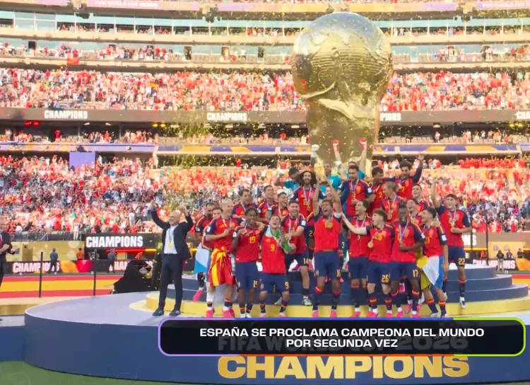 En Blesa, viviendo la final del campeonato del mundo de fútbol entre la selección española y una pandilla de camorristas