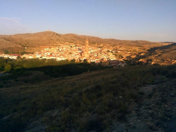 Paseando por los alrededore de Blesa con el reto de los cinco cabezos
