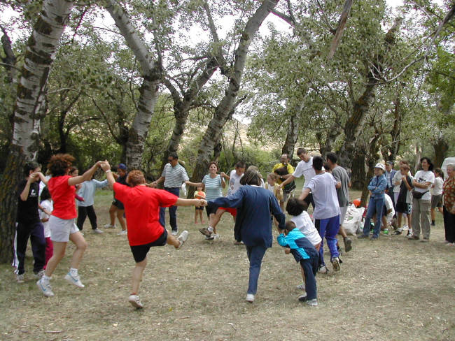 Fiesta en el río Aguasvivas en Huesa (Teruel) el 25 de junio de 2022