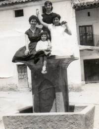 Pilón en la plaza Nueva