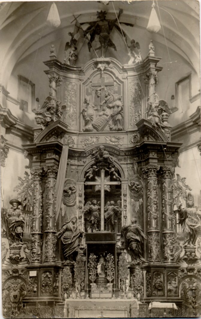 Antiguo altar barroco de la parroquia.