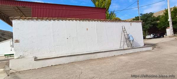 Pintura mural de Angel Tomás y Fátima Tomás, en Blesa (Teruel)