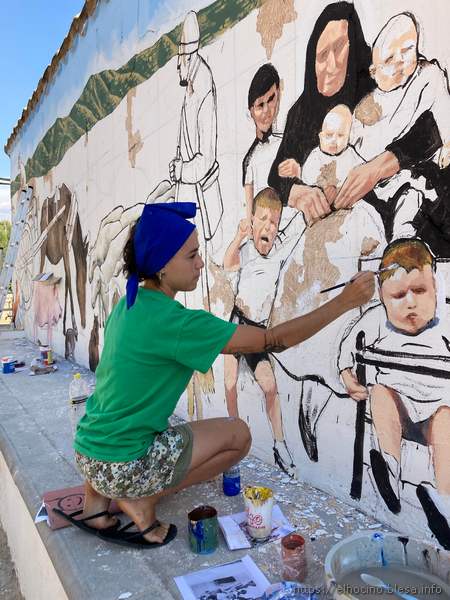 Pintura mural de Angel Tomás y Fátima Tomás, en Blesa (Teruel)