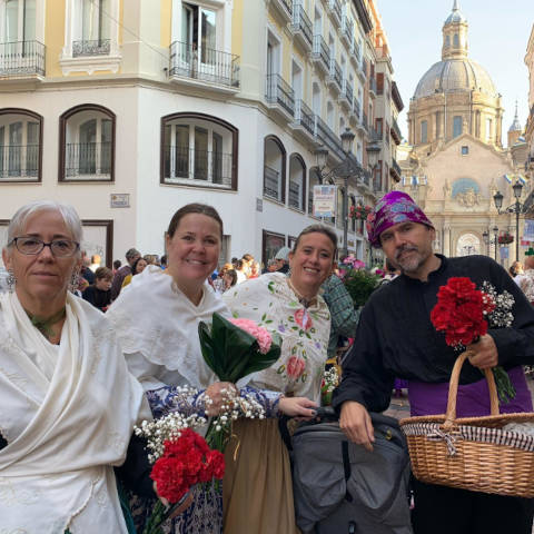 En la ofrenda de flores a María en Zaragoza el 12 de octubre de 2022 