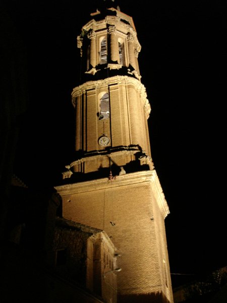 Torre de Blesa, iluminada.