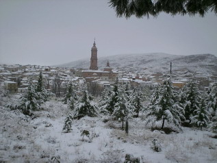 Primera nevada de 2012 en Blesa.  Fotografía tomada por Gerando y publicadas en el grupo de Blesa en Facebook