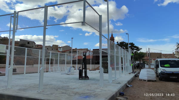 pista de padel en construcción en Blesa