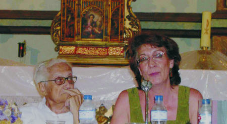 Concha Lomba en 2004 presentando el libro Blesa, patrimonio artístico
