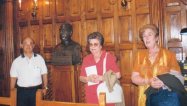 Familiares de M.Artigas en la calle al él dedicada