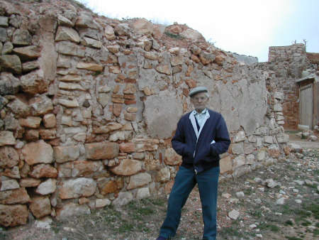 Posible muro de la desaparecida ermita de S. Bartolomé de Blesa; (foto F.J.L.A.)