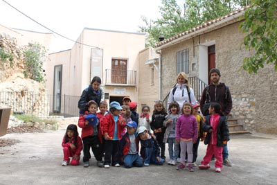 Visita de los escolares de Escucha a Blesa en 2014