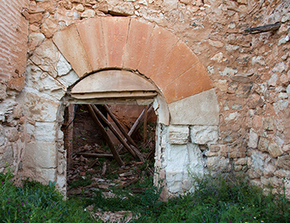 Puerta al antiguo molino del Vado