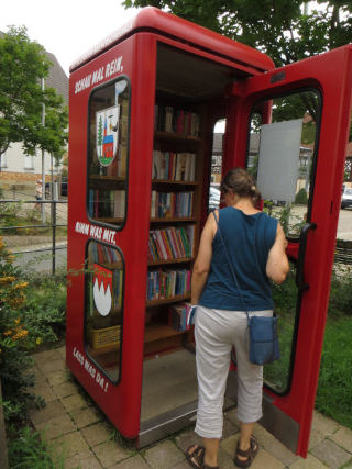 Cabina biblioteca en Rattelsdorf (Alemania).